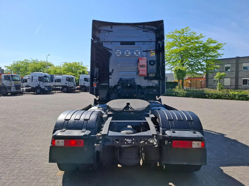 Renault T520 / TUV:29-10-2025 / DOUBLE TANK / PARKCOOL / ALCOA / FRIDGE / 2XBED / AUTOMATIC / EURO-6 / 2015 - Tractor unit: picture 4 Renault T520 / TUV:29-10-2025 / DOUBLE TANK / PARKCOOL / ALCOA / FRIDGE / 2XBED / AUTOMATIC / EURO-6 / 2015 - Tractor unit: picture 4