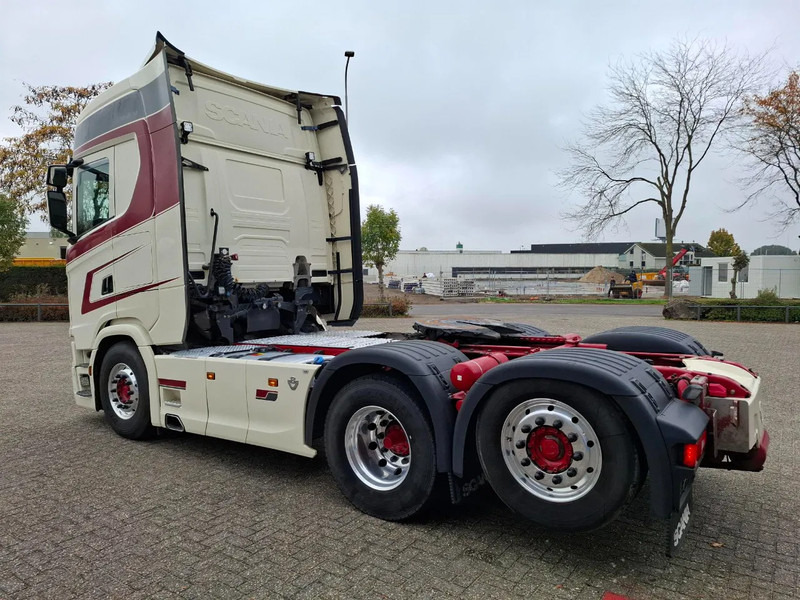 Scania NGS S650 V8 / RETARDER / 633397 KM / 9 TON FRONT AXELE / FULL-AIR / INLINER / FULL SPOILER / LEATHER / ALCOA / NAVI / FRIDGE / E - Tractor unit: picture 3 Scania NGS S650 V8 / RETARDER / 633397 KM / 9 TON FRONT AXELE / FULL-AIR / INLINER / FULL SPOILER / LEATHER / ALCOA / NAVI / FRIDGE / E - Tractor unit: picture 3
