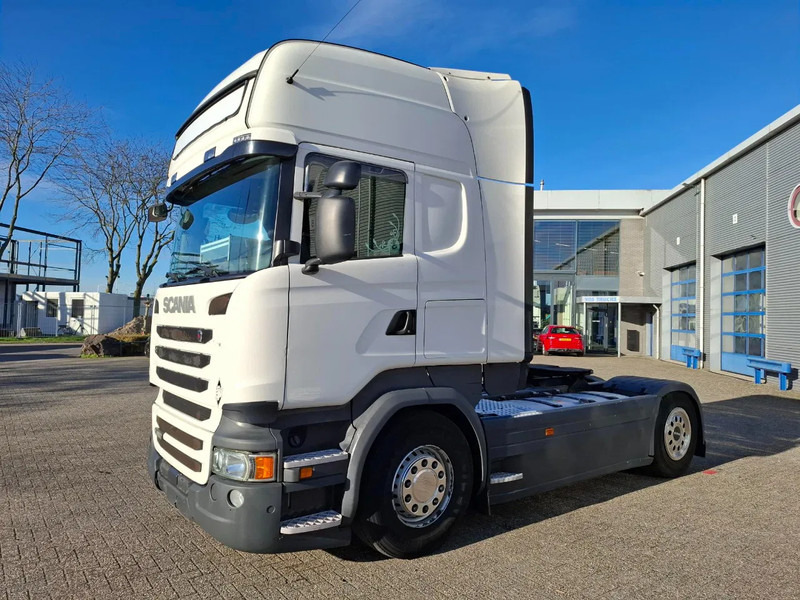 Scania R450 / GERMAN TRUCK / RETARDER / FULL-SPOILER / PARK AIRCO / LWDS / FRIDGE / AUTOMATIC / EURO-6 / 2017 - Tractor unit: picture 1 Scania R450 / GERMAN TRUCK / RETARDER / FULL-SPOILER / PARK AIRCO / LWDS / FRIDGE / AUTOMATIC / EURO-6 / 2017 - Tractor unit: picture 1