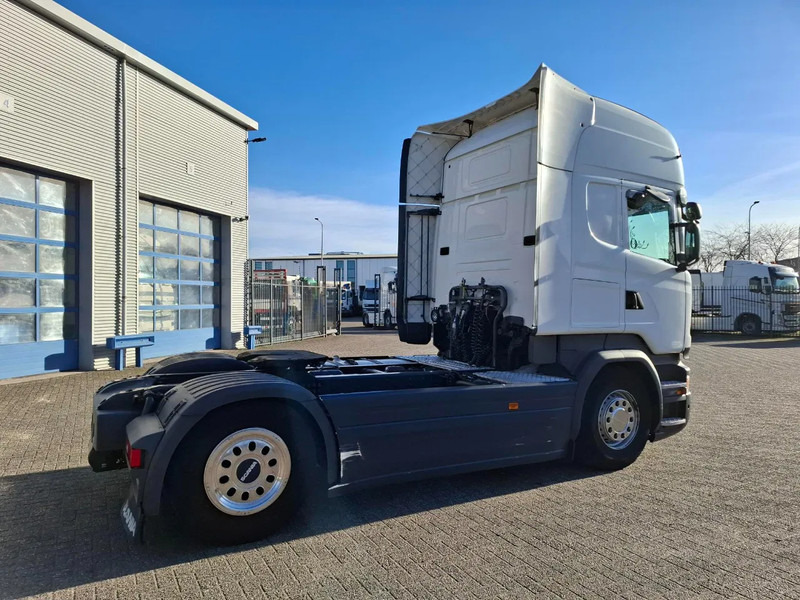 Scania R450 / GERMAN TRUCK / RETARDER / FULL-SPOILER / PARK AIRCO / LWDS / FRIDGE / AUTOMATIC / EURO-6 / 2017 - Tractor unit: picture 5 Scania R450 / GERMAN TRUCK / RETARDER / FULL-SPOILER / PARK AIRCO / LWDS / FRIDGE / AUTOMATIC / EURO-6 / 2017 - Tractor unit: picture 5