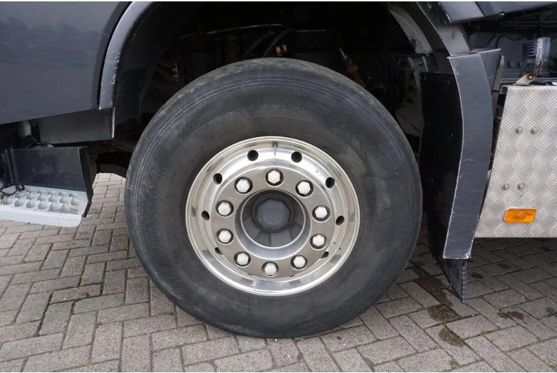 Leasing of Volvo FH16-750 / ENGINE RUNNING / 6x4 / RETARDER / BIG AXLE / VEB+ / PALFINGER FD250 / EURO-6 / 2016 Volvo FH16-750 / ENGINE RUNNING / 6x4 / RETARDER / BIG AXLE / VEB+ / PALFINGER FD250 / EURO-6 / 2016: picture 17