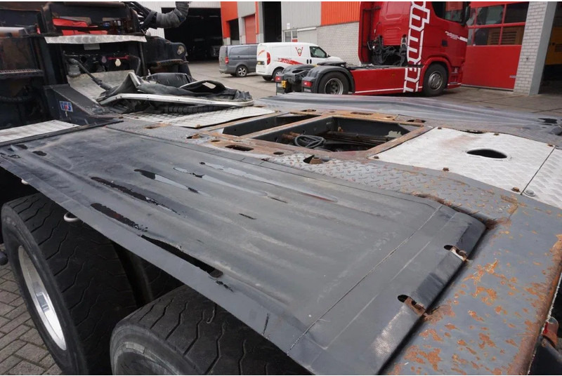 Leasing of Volvo FH16-750 / ENGINE RUNNING / 6x4 / RETARDER / BIG AXLE / VEB+ / PALFINGER FD250 / EURO-6 / 2016 Volvo FH16-750 / ENGINE RUNNING / 6x4 / RETARDER / BIG AXLE / VEB+ / PALFINGER FD250 / EURO-6 / 2016: picture 16