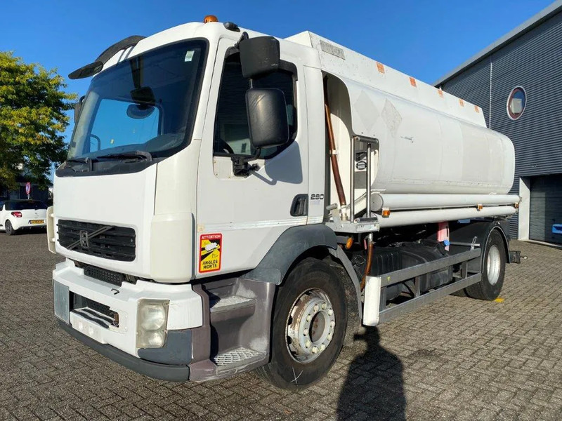 Volvo FL7-290 / 5 COMPARTIMENTS / 13000 LITER TOTAL / PUMP / AUTOMATIC / EURO-5 / 2009 - Tanker truck: picture 1 Volvo FL7-290 / 5 COMPARTIMENTS / 13000 LITER TOTAL / PUMP / AUTOMATIC / EURO-5 / 2009 - Tanker truck: picture 1