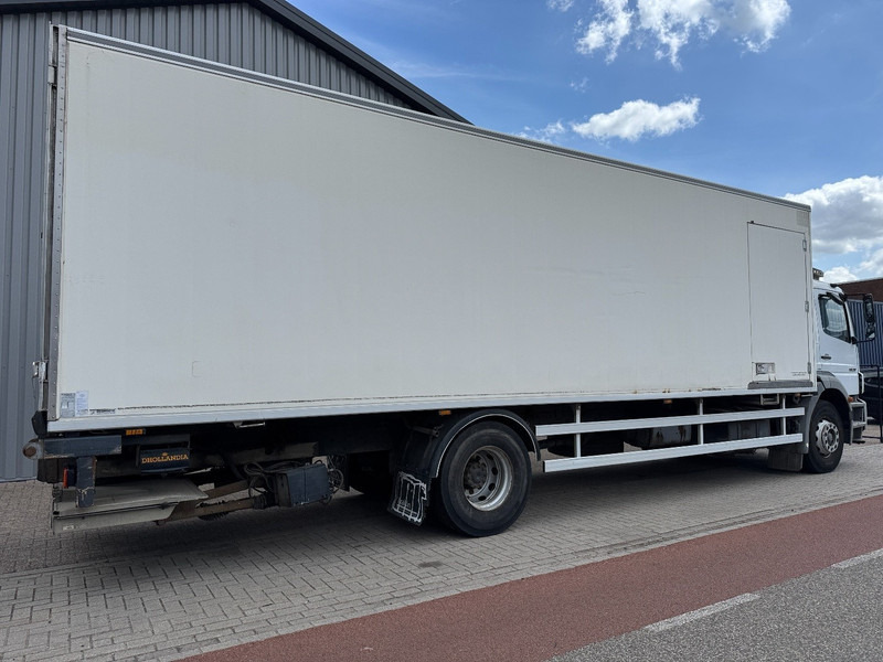 Mercedes-Benz Axor 1928, Chereau, Carrier 850 Easy Cold, Taillift - Refrigerated truck: picture 3 Mercedes-Benz Axor 1928, Chereau, Carrier 850 Easy Cold, Taillift - Refrigerated truck: picture 3