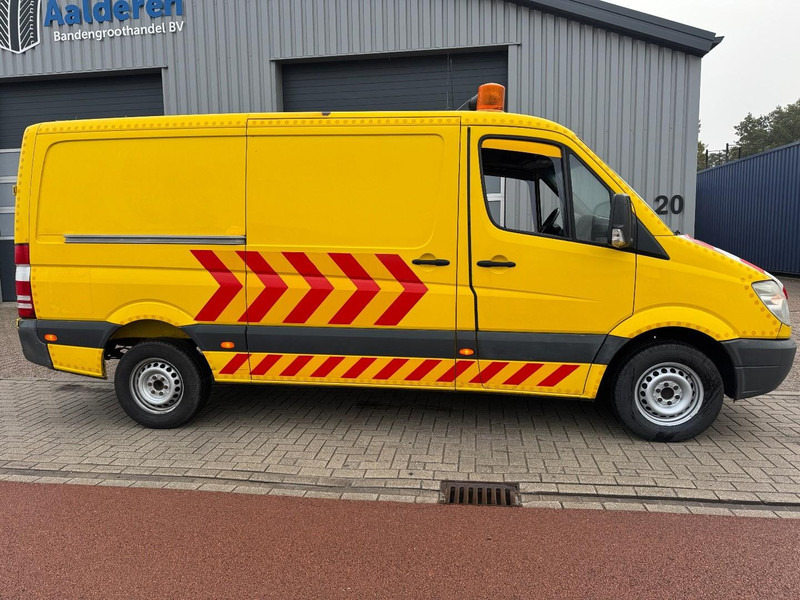 Mercedes-Benz Sprinter 316, Like new, BF3 Begleit- Escort- Convoi execptionnel, L2/H1 - Panel van: picture 2 Mercedes-Benz Sprinter 316, Like new, BF3 Begleit- Escort- Convoi execptionnel, L2/H1 - Panel van: picture 2