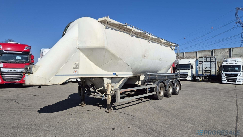 OSTATNÍ FELDBINDER EUT 40.3 SILOCISTERNA - 2 komory - 40 m3 - Silo semi-trailer: picture 2 OSTATNÍ FELDBINDER EUT 40.3 SILOCISTERNA - 2 komory - 40 m3 - Silo semi-trailer: picture 2