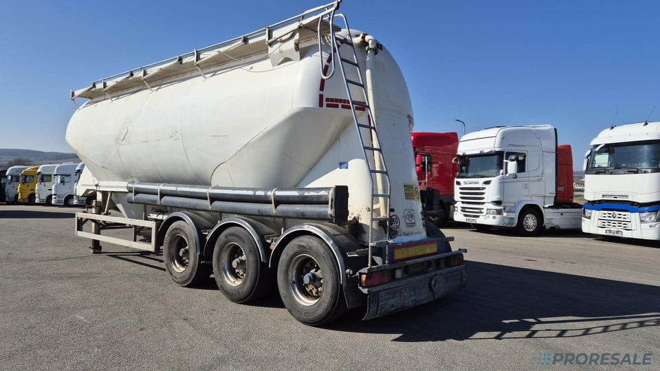 OSTATNÍ FELDBINDER EUT 40.3 SILOCISTERNA - 2 komory - 40 m3 - Silo semi-trailer: picture 4 OSTATNÍ FELDBINDER EUT 40.3 SILOCISTERNA - 2 komory - 40 m3 - Silo semi-trailer: picture 4