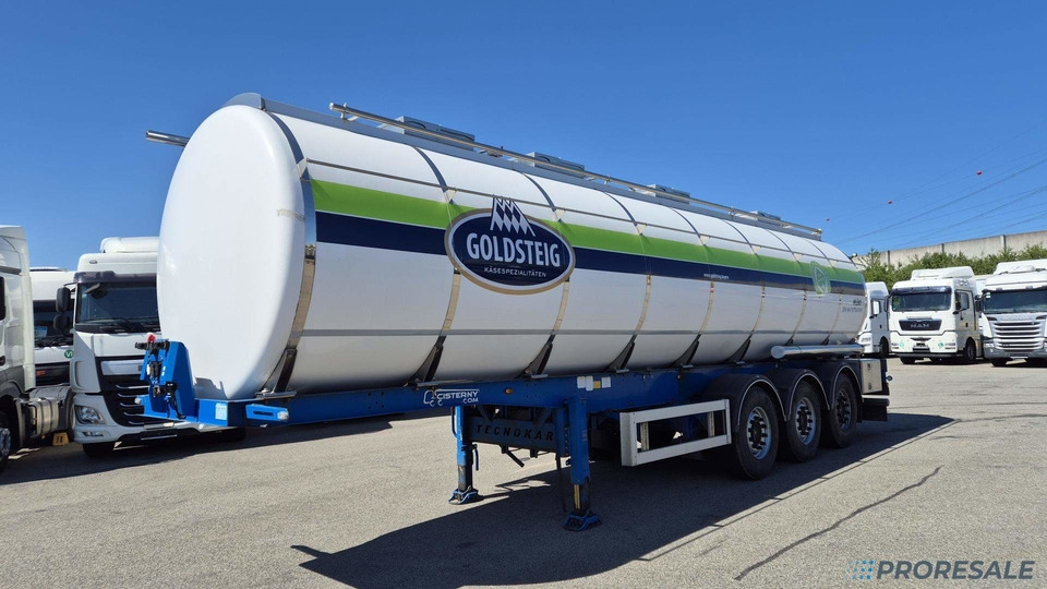 OSTATNÍ GRAPAR T3-G - Potravinářská cisterna 30 m3 - 4 komory - Tanker semi-trailer: picture 2 OSTATNÍ GRAPAR T3-G - Potravinářská cisterna 30 m3 - 4 komory - Tanker semi-trailer: picture 2