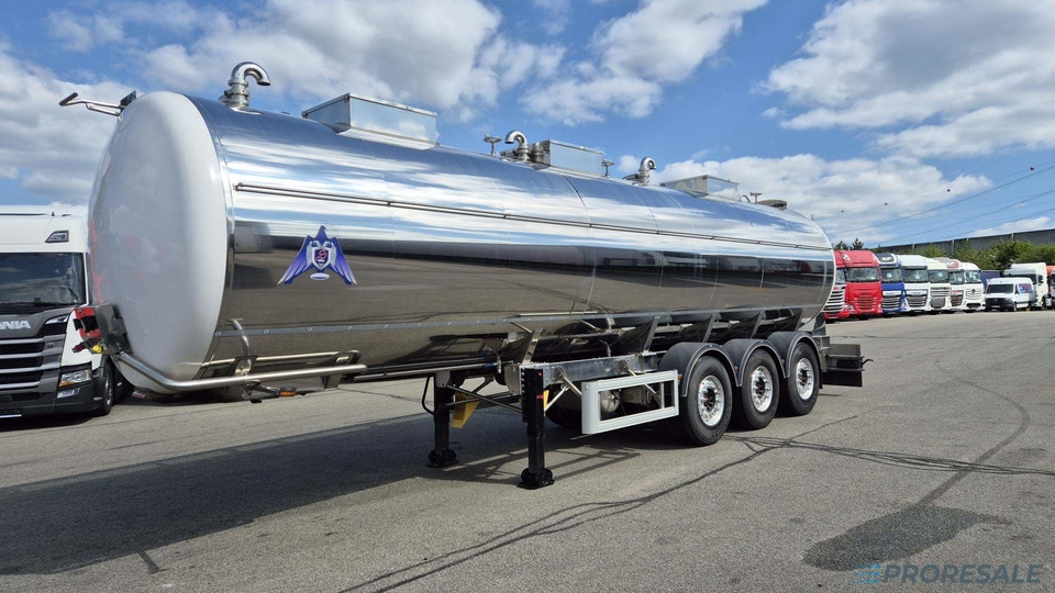 OSTATNÍ SEKA SPSTT/11C/38A1 - Potravinářská cisterna výpustná 31 m3 - 3 komory - Tanker semi-trailer: picture 2 OSTATNÍ SEKA SPSTT/11C/38A1 - Potravinářská cisterna výpustná 31 m3 - 3 komory - Tanker semi-trailer: picture 2