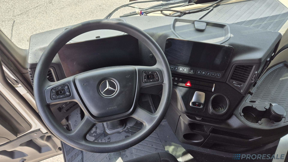 MERCEDES-BENZ ACTROS 1845 LS EURO 6 - Tractor unit: picture 4 MERCEDES-BENZ ACTROS 1845 LS EURO 6 - Tractor unit: picture 4