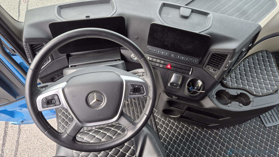 MERCEDES-BENZ ACTROS 1848 LSRL GIGA SPACE EURO 6 - Tractor unit: picture 4 MERCEDES-BENZ ACTROS 1848 LSRL GIGA SPACE EURO 6 - Tractor unit: picture 4