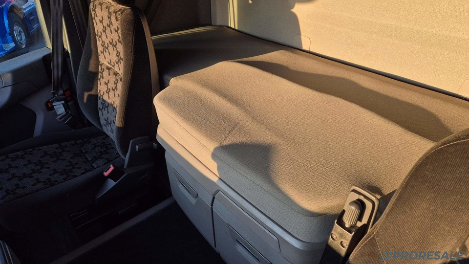 SCANIA R450 N323 NGS TOP LINE EURO 6 - Tractor unit: picture 5 SCANIA R450 N323 NGS TOP LINE EURO 6 - Tractor unit: picture 5