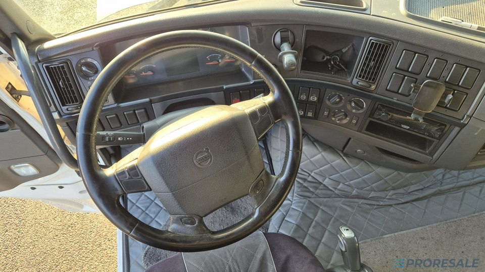 VOLVO FH 13.420 XL 42T EURO 5 - Tractor unit: picture 4 VOLVO FH 13.420 XL 42T EURO 5 - Tractor unit: picture 4