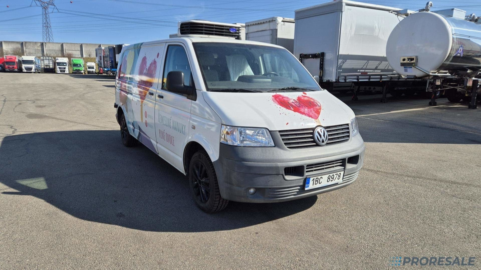 VOLKSWAGEN TRANSPORTER 2.5 TDi - nová mrazírenská vestavba + CARRIER XARIOS 230/12 V - vadný motor - Refrigerated delivery van: picture 1 VOLKSWAGEN TRANSPORTER 2.5 TDi - nová mrazírenská vestavba + CARRIER XARIOS 230/12 V - vadný motor - Refrigerated delivery van: picture 1