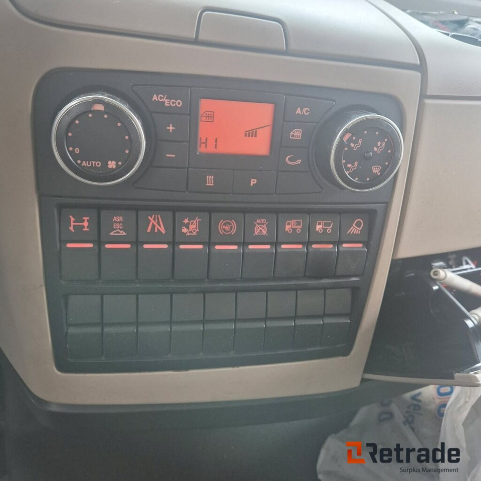 Box truck 2018 MAN TGL 12.220: picture 16