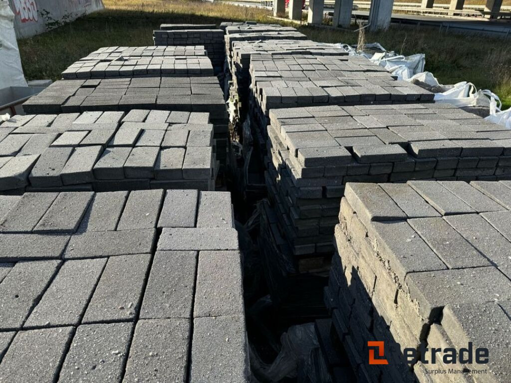 30 paller med optaget beton klinker. Mørk grå / 23x11x5cm. - Construction equipment: picture 5 30 paller med optaget beton klinker. Mørk grå / 23x11x5cm. - Construction equipment: picture 5