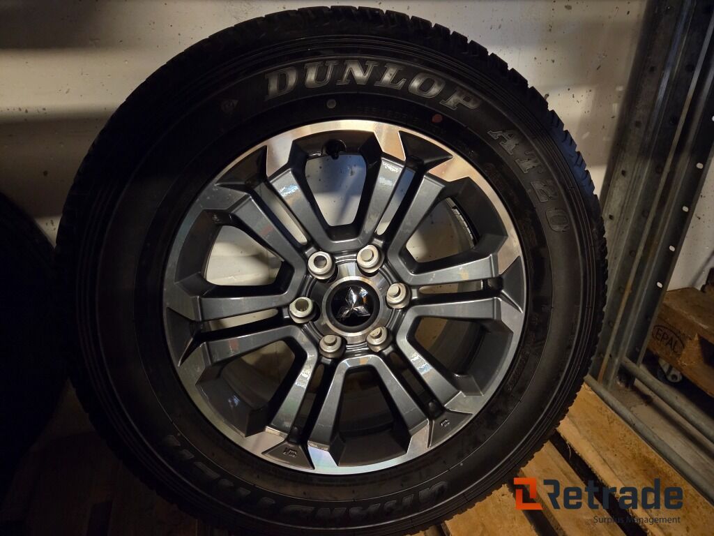 4 stk ubrukte felger og dekk som passer Mitsubishi L200 2022 mod - Construction equipment: picture 1 4 stk ubrukte felger og dekk som passer Mitsubishi L200 2022 mod - Construction equipment: picture 1