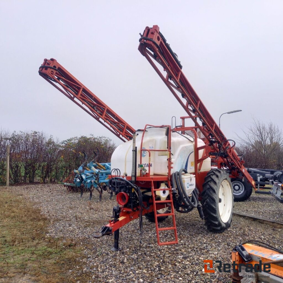 Bargam 2700 Elios 24m. Trailersprøjte. - Agricultural machinery: picture 1 Bargam 2700 Elios 24m. Trailersprøjte. - Agricultural machinery: picture 1