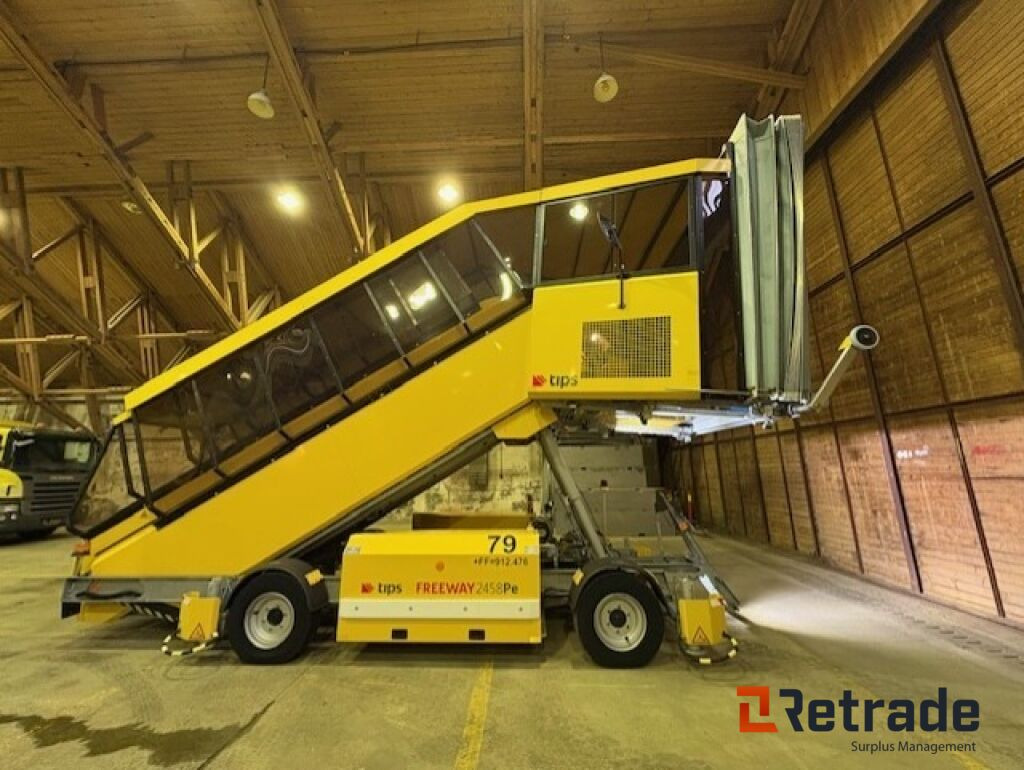 Flytrapp - TIPS FREEWAY 2458Pe - Lav timestand. - Passenger stairs: picture 1 Flytrapp - TIPS FREEWAY 2458Pe - Lav timestand. - Passenger stairs: picture 1