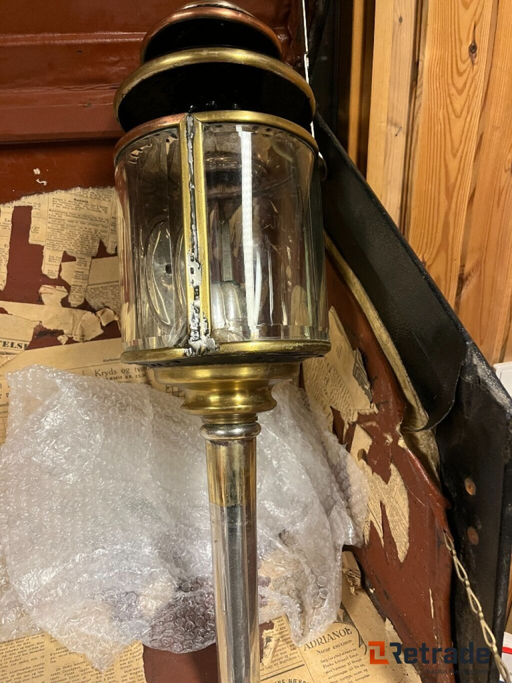 Forskelligt udstyr Tilbehør til Oldtimer hestevogne Kuffert / Oldtimer Lamper - Construction equipment: picture 5 Forskelligt udstyr Tilbehør til Oldtimer hestevogne Kuffert / Oldtimer Lamper - Construction equipment: picture 5