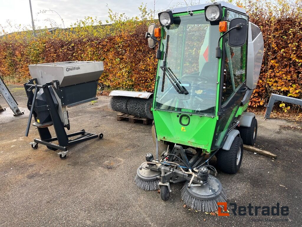 Redskabsbærer Nilfisk FH3 med maskinsæt. - Municipal/ Special vehicle: picture 1 Redskabsbærer Nilfisk FH3 med maskinsæt. - Municipal/ Special vehicle: picture 1