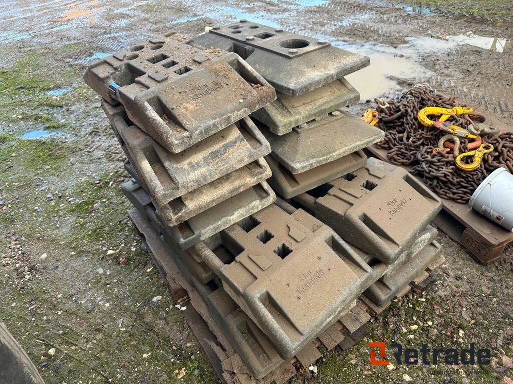 Plast klodser til hegn - Construction equipment: picture 4 Plast klodser til hegn - Construction equipment: picture 4