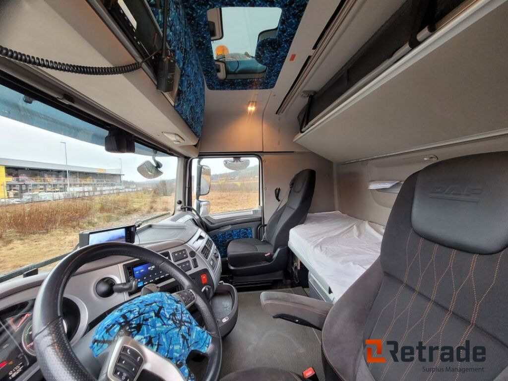 Tridem lastväxlare med flak Daf XF530 FAW Euro 6, låga mil -2022 - Tipper: picture 5 Tridem lastväxlare med flak Daf XF530 FAW Euro 6, låga mil -2022 - Tipper: picture 5