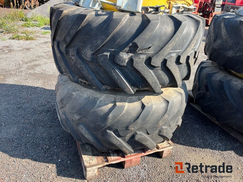 Tvillingmontering dæk og fælge med beslag til Hydrema rendegraver. - Construction equipment: picture 4 Tvillingmontering dæk og fælge med beslag til Hydrema rendegraver. - Construction equipment: picture 4