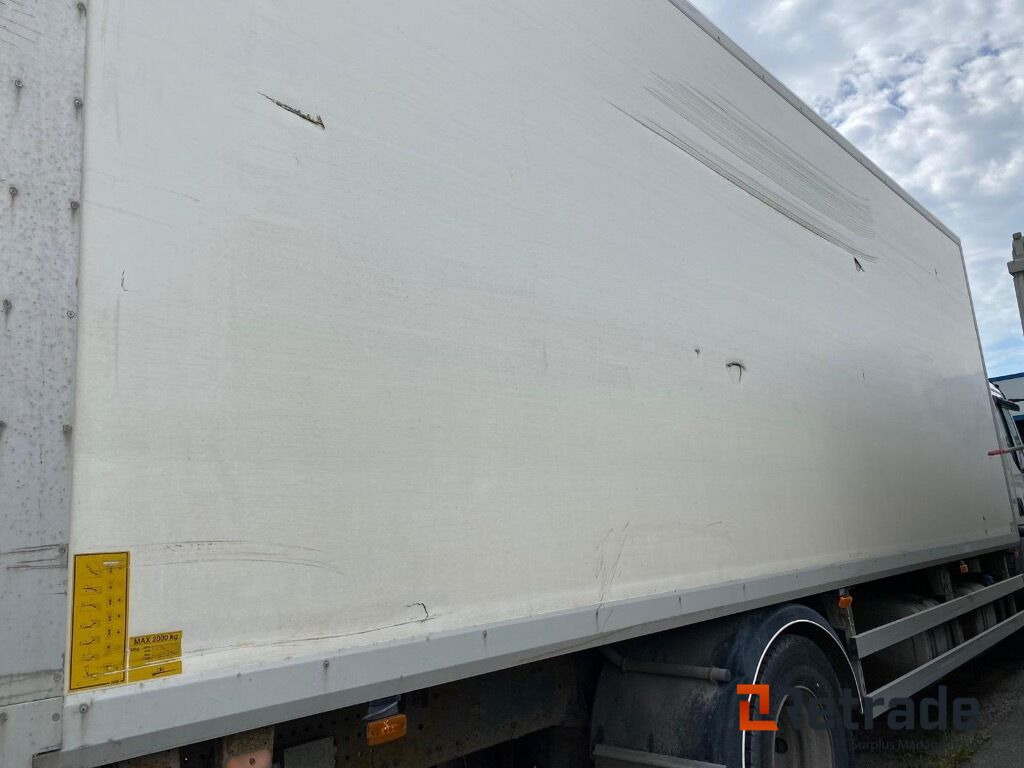 VOLVO FE-280 - Refrigerated truck: picture 4 VOLVO FE-280 - Refrigerated truck: picture 4