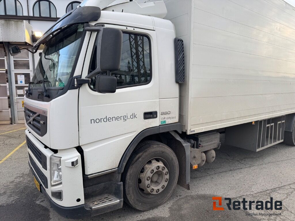 Box truck VOLVO FM 330 4X2: picture 15