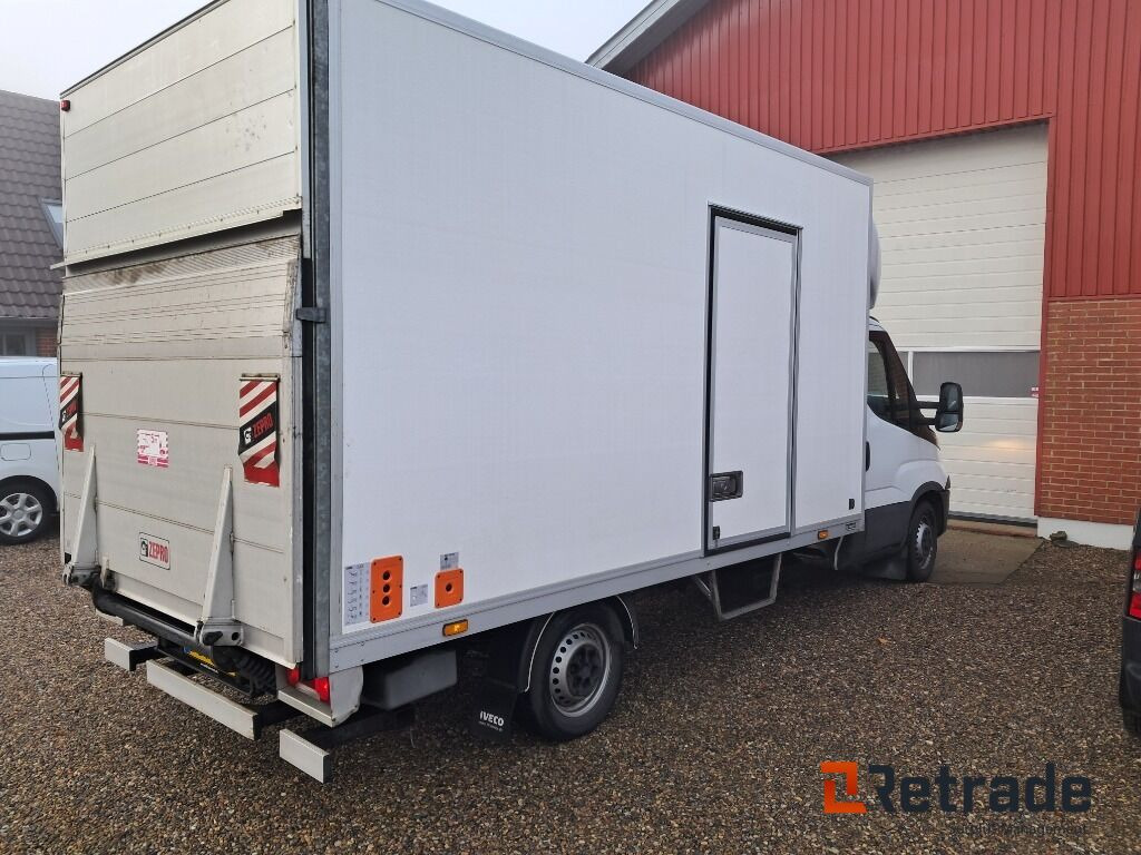 Varevogn Iveco 35s18 3,0d Wb4100 Aut. - Car: picture 4 Varevogn Iveco 35s18 3,0d Wb4100 Aut. - Car: picture 4