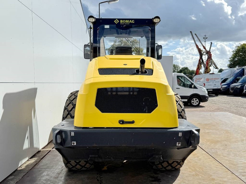 Bomag BW211DH-5 - German Machine / Only 1311 Hours - Roller: picture 4 Bomag BW211DH-5 - German Machine / Only 1311 Hours - Roller: picture 4