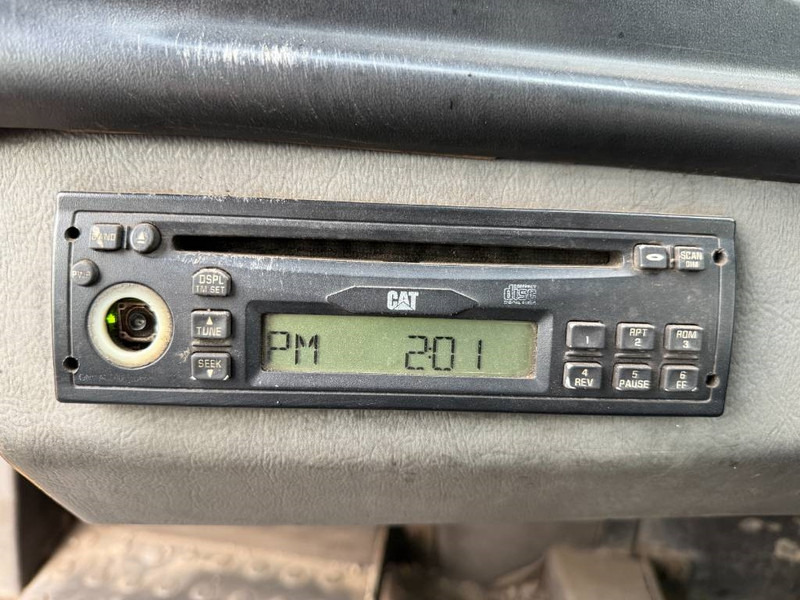 Articulated dump truck Cat 740 - Automatic Greasing / Body Heating / AC: picture 11