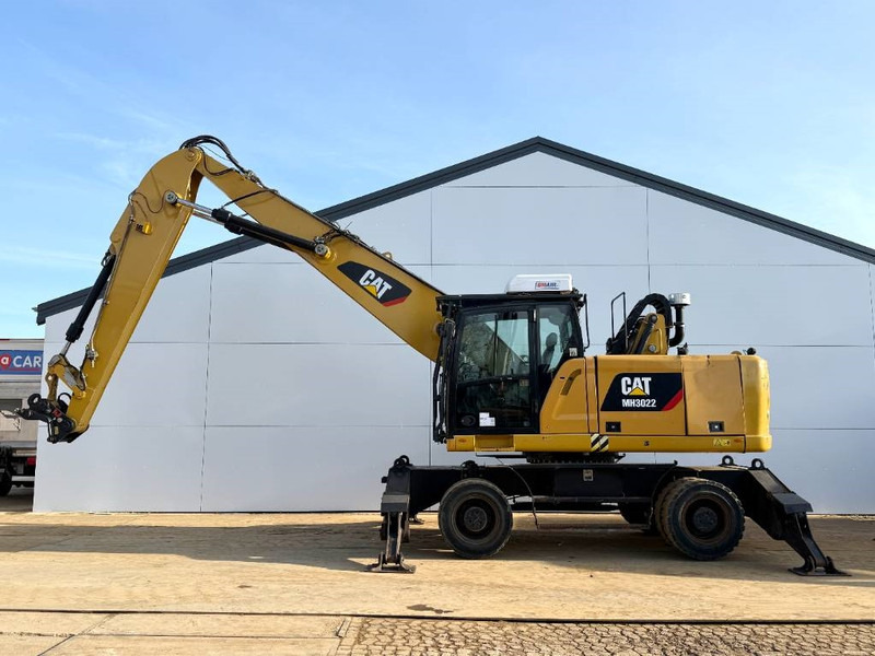 Cat MH3022 - Dutch Machine / Rear + Side Camera - Material handler: picture 3 Cat MH3022 - Dutch Machine / Rear + Side Camera - Material handler: picture 3