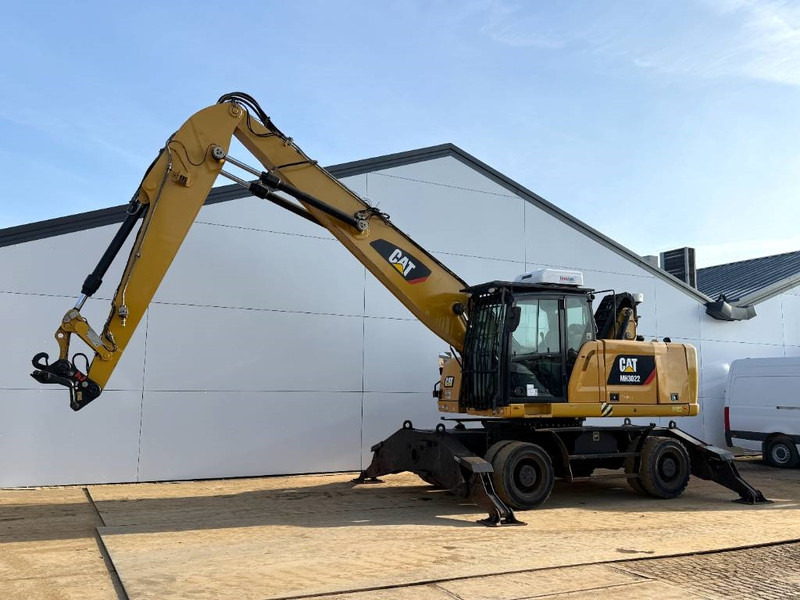 Cat MH3022 - Dutch Machine / Rear + Side Camera - Material handler: picture 2 Cat MH3022 - Dutch Machine / Rear + Side Camera - Material handler: picture 2