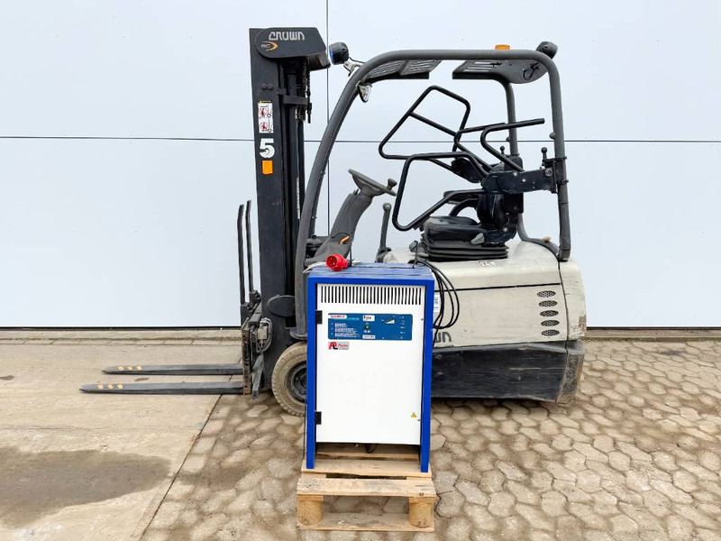 Crown SC4240-1.6 - Duplex / Side Shift / Dutch Machine - Electric forklift: picture 2 Crown SC4240-1.6 - Duplex / Side Shift / Dutch Machine - Electric forklift: picture 2