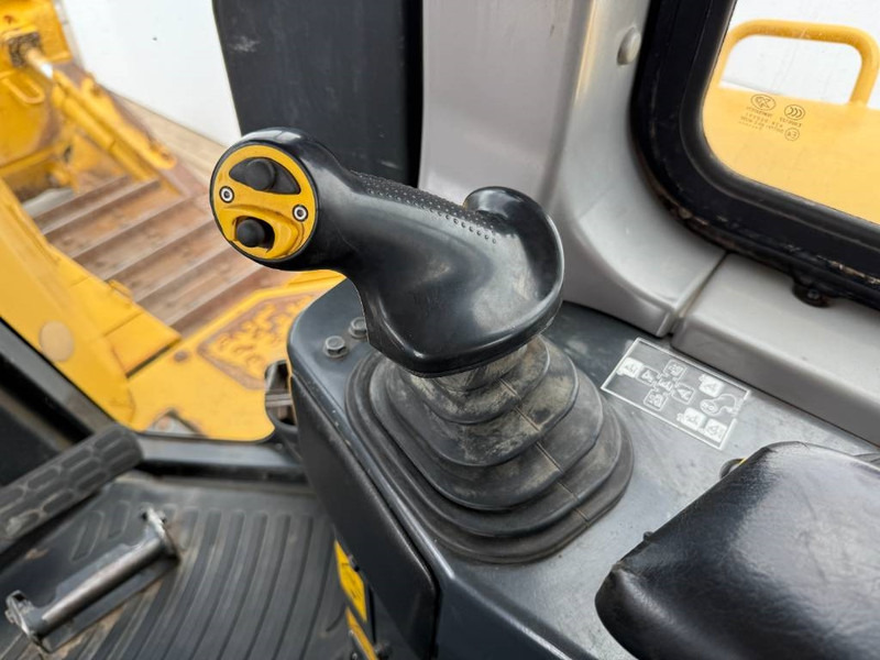 Bulldozer Komatsu D155AX-8 - German Machine / Ripper Valve / Camera: picture 10 Bulldozer Komatsu D155AX-8 - German Machine / Ripper Valve / Camera: picture 10