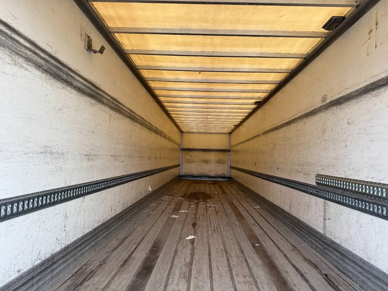 Closed box semi-trailer Samro SR233DVP - Dutch Trailer / Forced Steering: picture 19