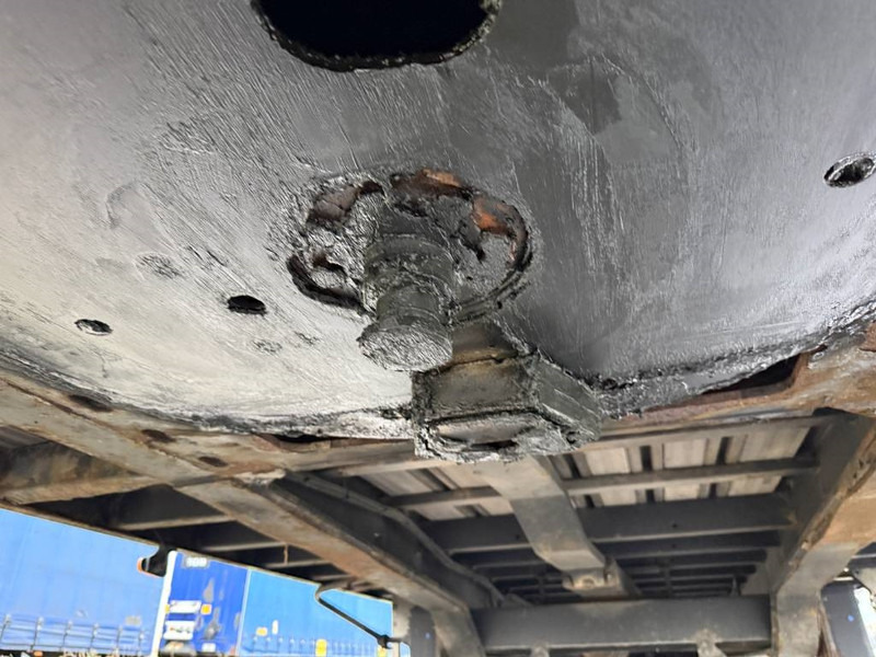 Closed box semi-trailer Samro SR233DVP - Dutch Trailer / Forced Steering: picture 10