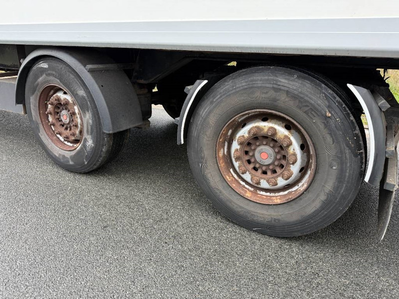 Closed box semi-trailer Samro SR233DVP - Dutch Trailer / Forced Steering: picture 7