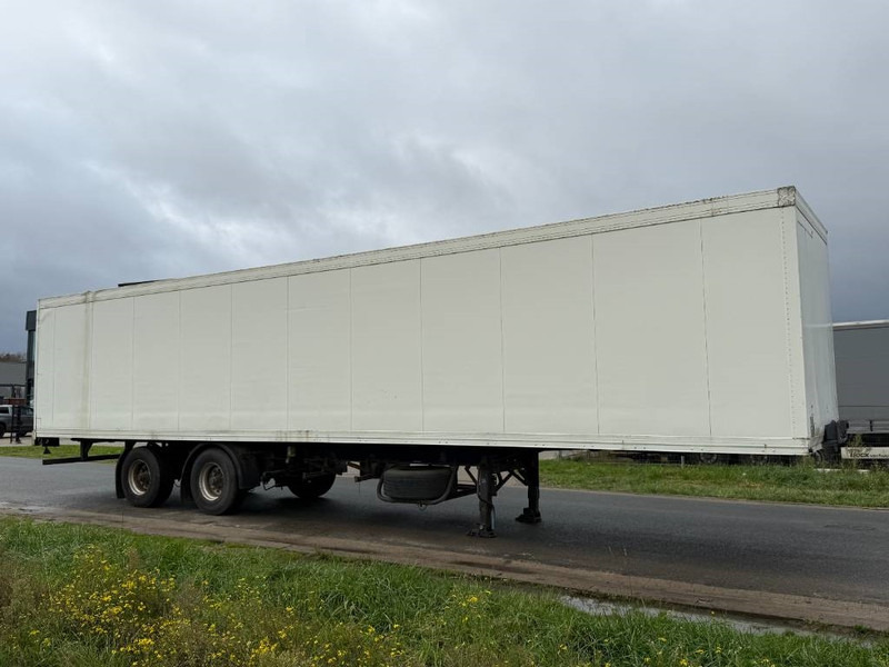 Schmitz Cargobull SKO 20 - Automatic Greasing / Forced Steering - Closed box semi-trailer: picture 4 Schmitz Cargobull SKO 20 - Automatic Greasing / Forced Steering - Closed box semi-trailer: picture 4
