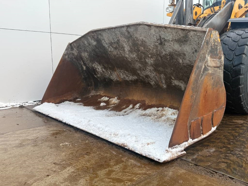 Wheel loader Volvo L120H - 3rd Function / Quick Coupler: picture 17