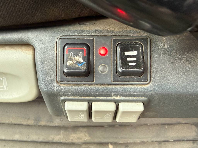 Wheel loader Volvo L120H - 3rd Function / Weight System: picture 12