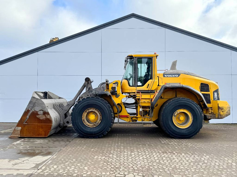 Volvo L220H - Dutch Machine / CDC Steering - Wheel loader: picture 1 Volvo L220H - Dutch Machine / CDC Steering - Wheel loader: picture 1
