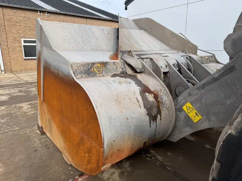 Wheel loader Volvo L350H - Dutch Machine / CDC Steering: picture 14