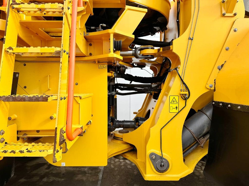 Wheel loader Volvo L350H - Dutch Machine / CDC Steering: picture 19