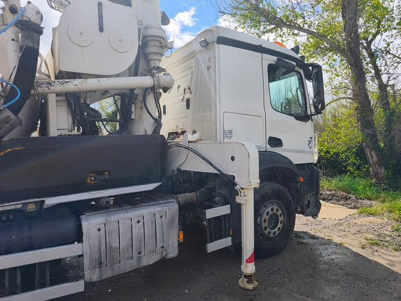 Mercedes Actros 3243 - Truck mounted aerial platform: picture 2 Mercedes Actros 3243 - Truck mounted aerial platform: picture 2