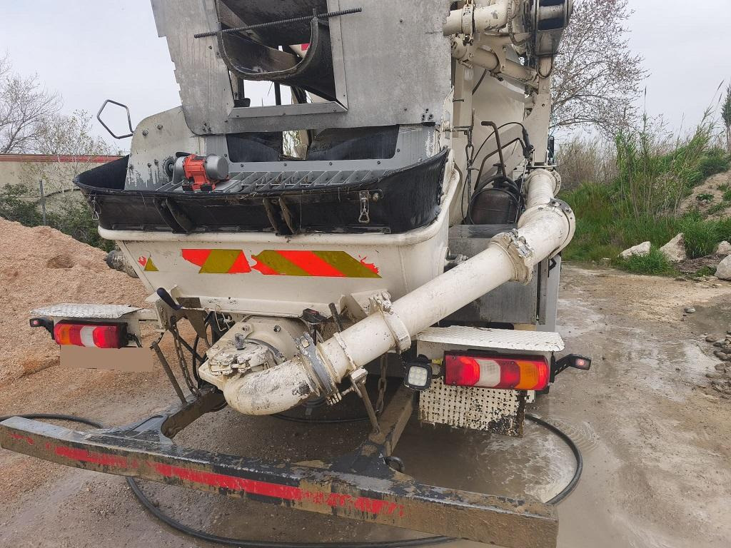 Mercedes Actros 3243 - Truck mounted aerial platform: picture 5 Mercedes Actros 3243 - Truck mounted aerial platform: picture 5