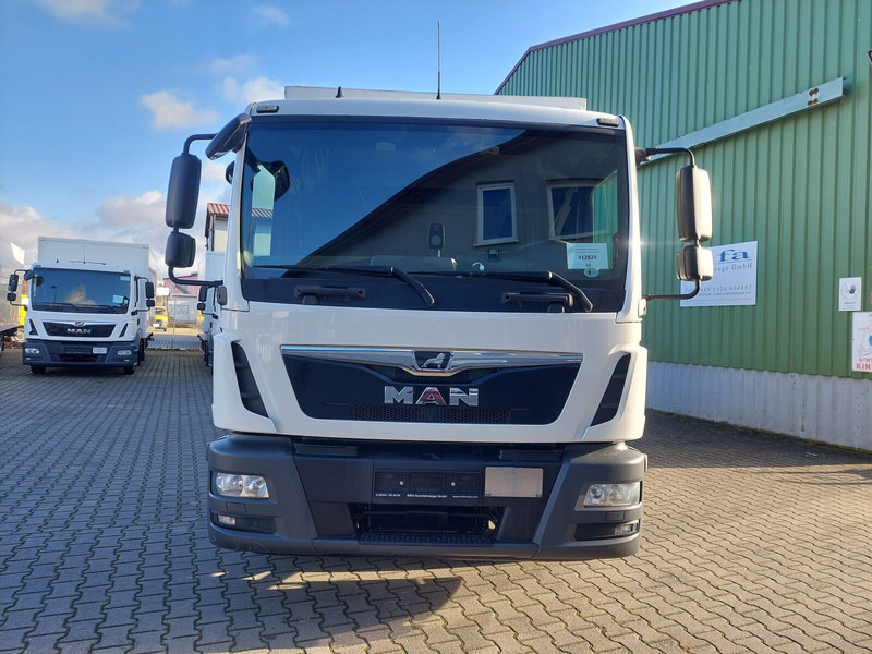 MAN TGL 8.190 L 4x2 Euro 6 Plane gFH LBW AHK (16) - Curtain side truck: picture 3 MAN TGL 8.190 L 4x2 Euro 6 Plane gFH LBW AHK (16) - Curtain side truck: picture 3