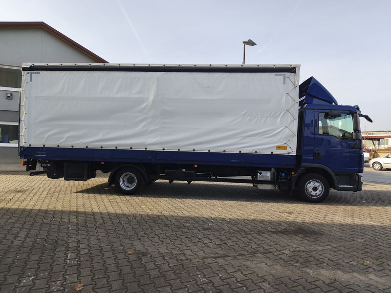 MAN TGL 8.220 4x2 Euro 6 LBW AHK (19) - Curtain side truck: picture 4 MAN TGL 8.220 4x2 Euro 6 LBW AHK (19) - Curtain side truck: picture 4